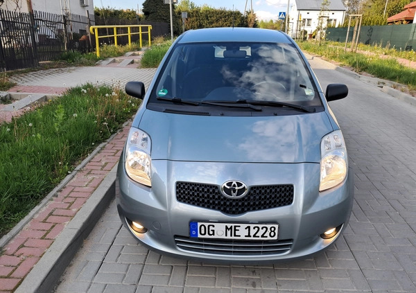 Toyota Yaris cena 15900 przebieg: 189000, rok produkcji 2006 z Kraśnik małe 407